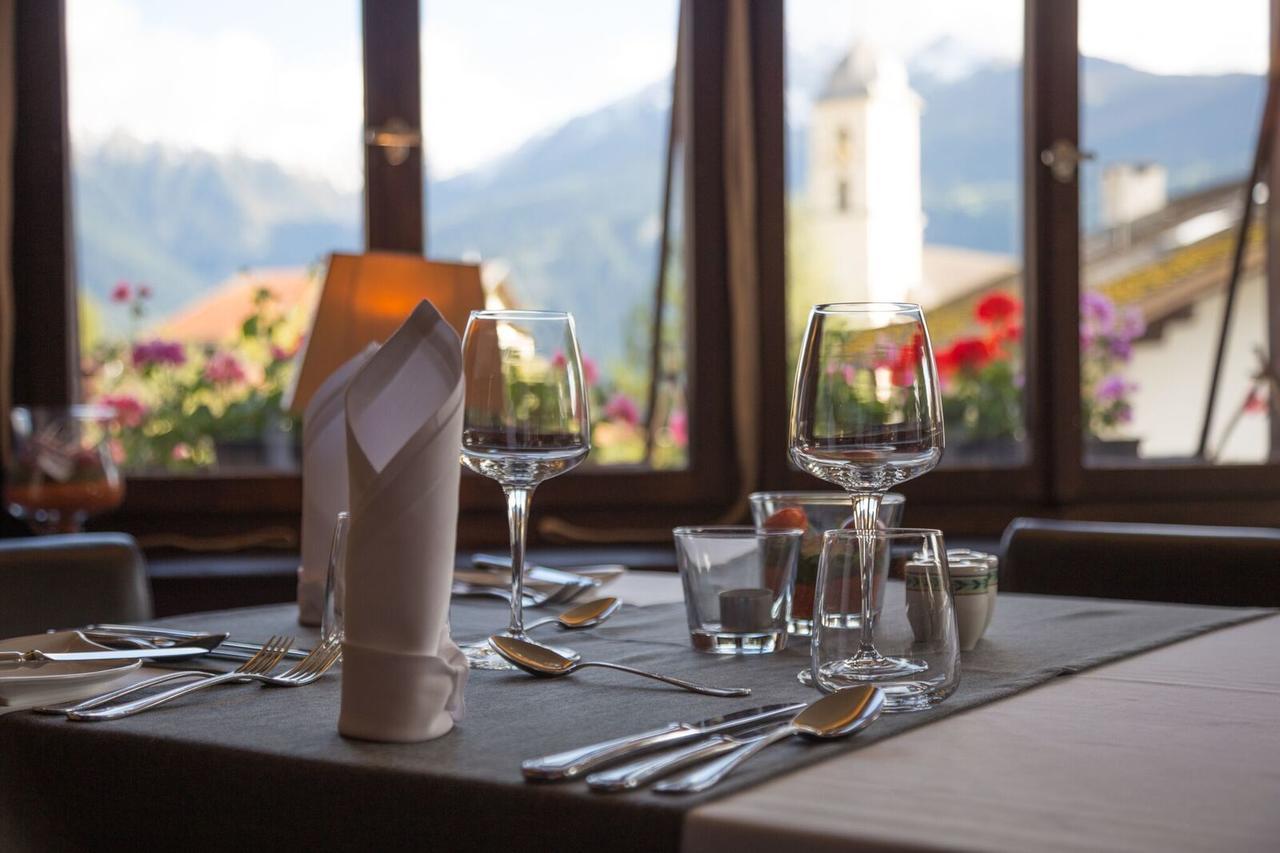 Hotel Bellaval Laax Eksteriør bilde