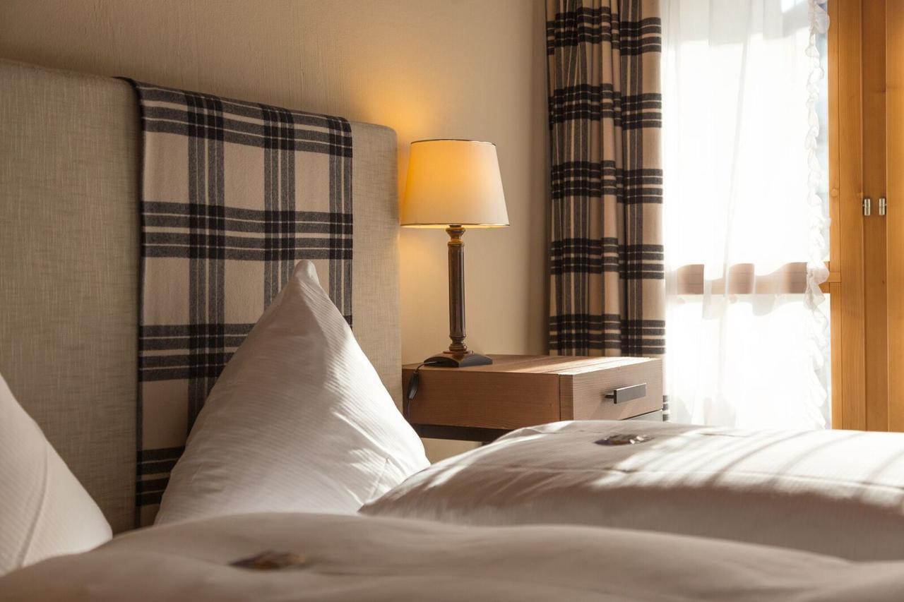 Hotel Bellaval Laax Eksteriør bilde